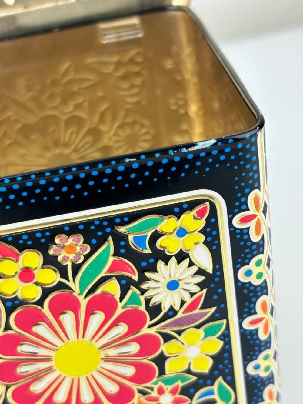 Daher Made in England Square Hinged Lid Tin Colorful Floral 11101 Metal Vintage